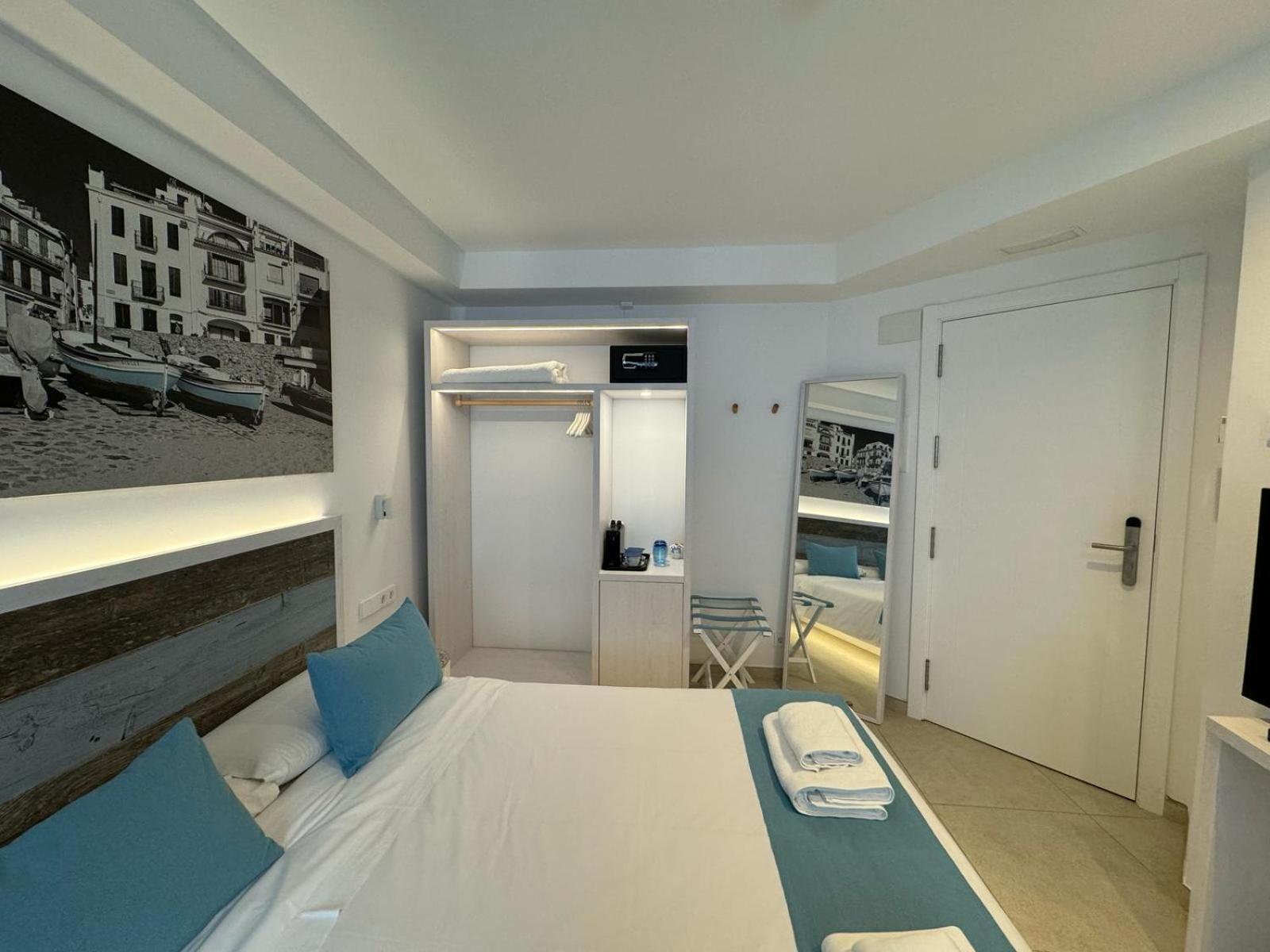 Hotel Boutique Es Blau Cadaques Ngoại thất bức ảnh