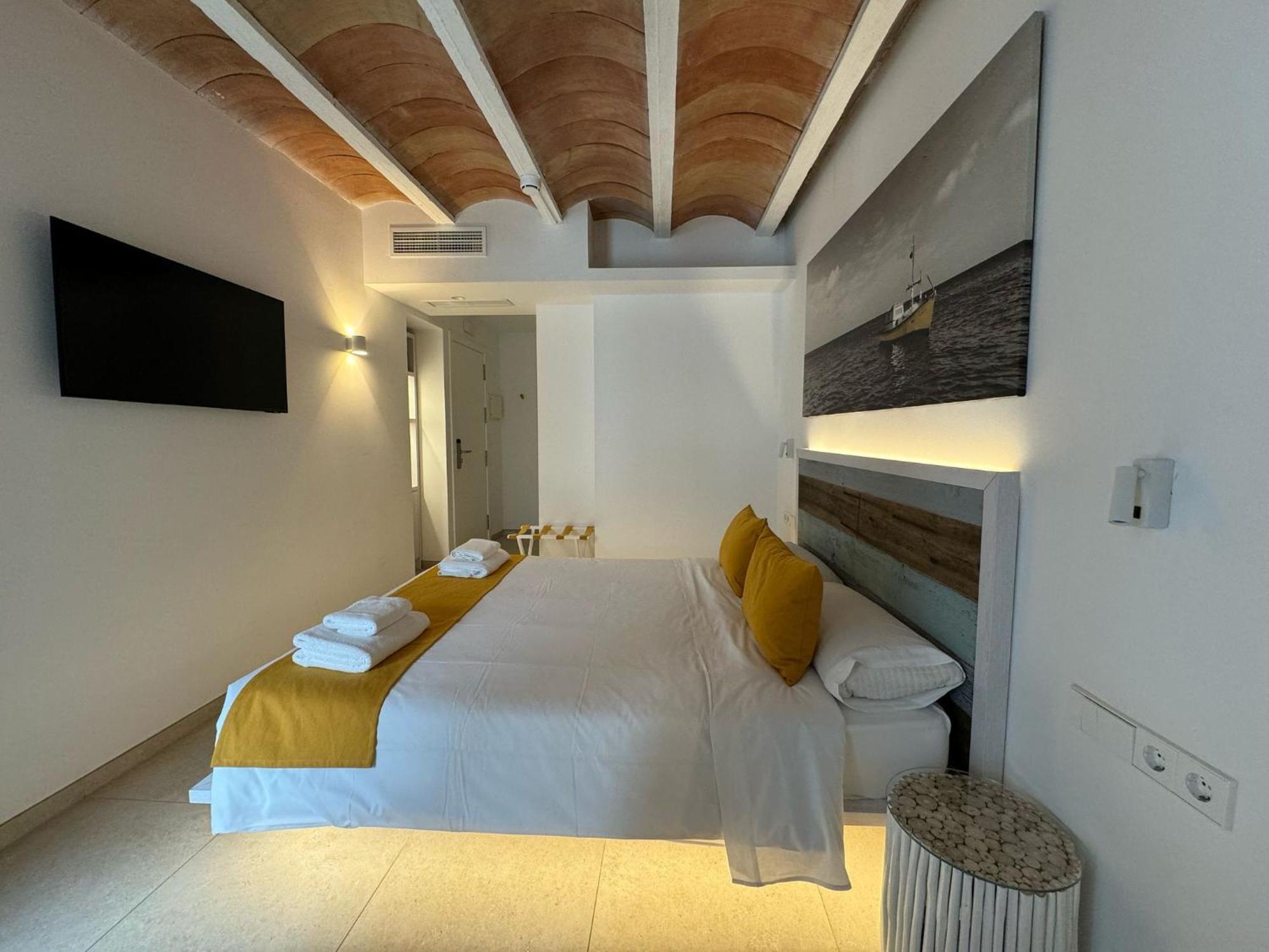 Hotel Boutique Es Blau Cadaques Ngoại thất bức ảnh